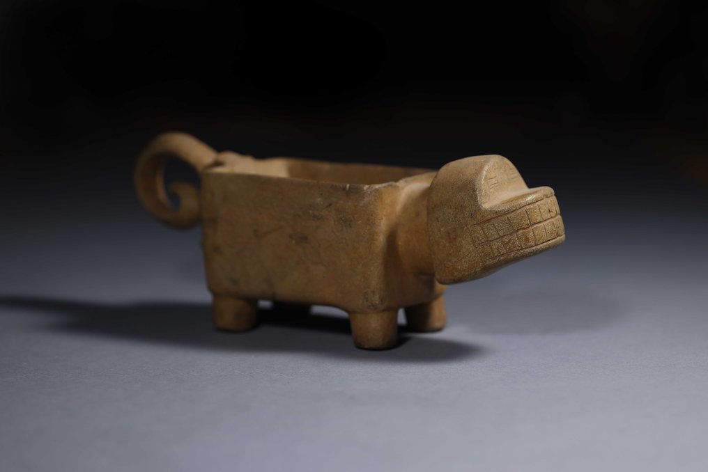 valdivia kultur steinmørtel i form av en hund med spansk eksportlisens - 9 cm #2.1