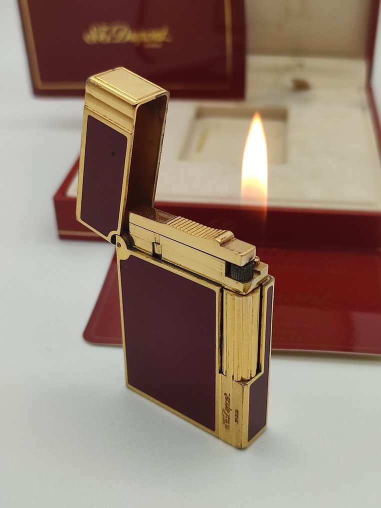 S.T. Dupont - Line 2 Gatsby - Bordeaux Chinese Lacquer & Gold Plated * with box & documents * - Lighter - Gold Plated & Chinese Lacquer #1.2