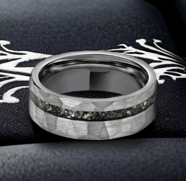 Anello in tungsteno con inserto di meteorite. Fatto a mano. Il miglior materiale di sempre! - 12 g #3.2