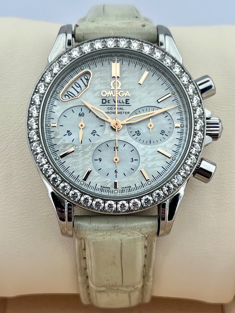 Omega - De ville Automatic Chronograph Column Wheel Co-axial with Diamonds and MOP - 422.18.35.50.05.001 - Femme - 2011-aujourd'hui #2.1