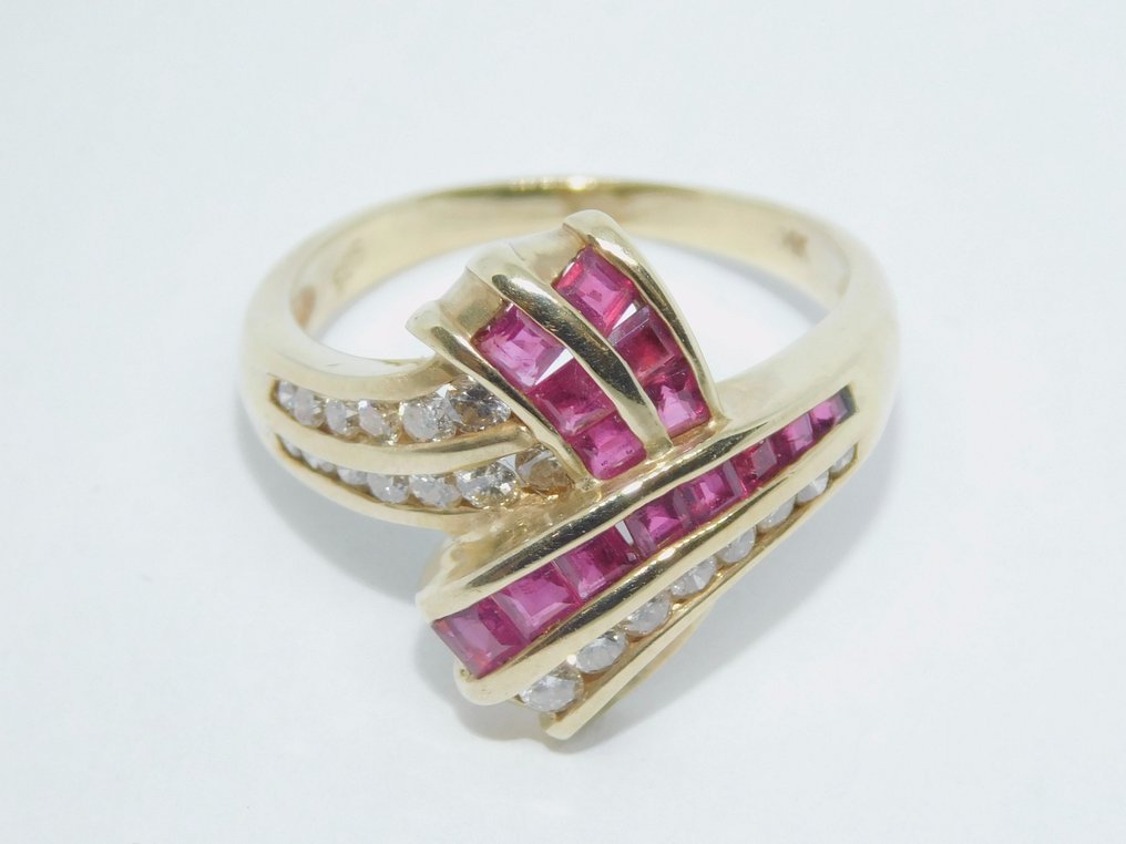 Ring Gulguld Rubin - Diamant #2.2