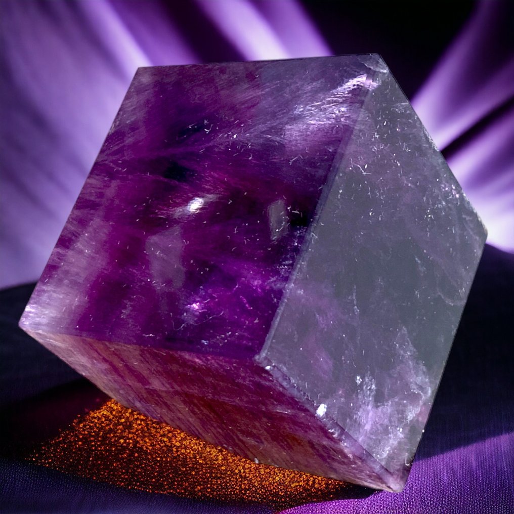 Cub de fluorit violet magic Cubul de prima alegere - Înălțime: 45 mm - Lățime: 45 mm- 310 g #1.1