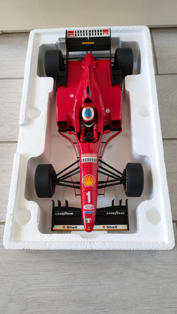 Minichamps 1:12 - Αγωνιστικό αυτοκίνητο μοντελισμού - Ferrari F1 F310/2 #1.2