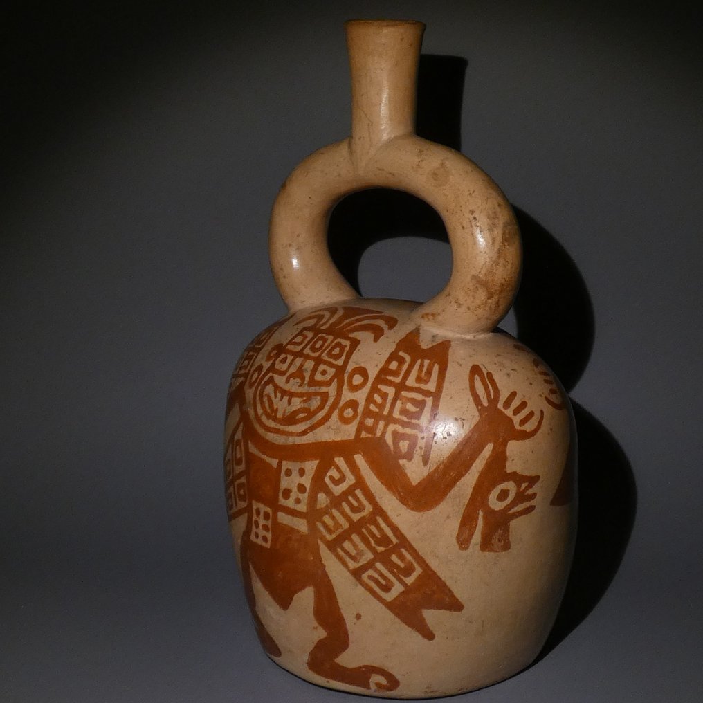 秘魯莫切, Terracotta 傑作戰士表演祭祀華科馬鐙罐。 23 公分高。西元 400 - 800 年。西班牙進口 - 23 cm #1.2