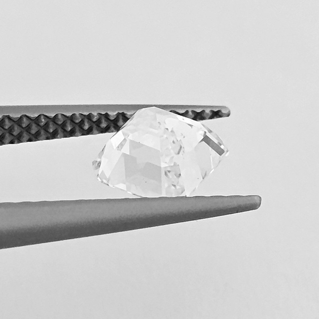 Diamant - 0.90 ct - Asscher - D (fără culoare) - VS2 #3.2