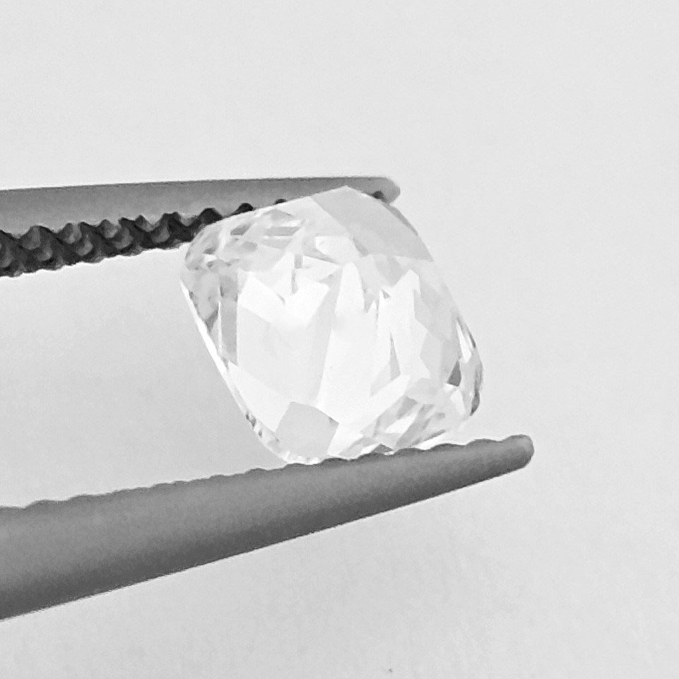 1 pcs Diamant  (Natürlich)  - 0.90 ct - Kissen - E - VS2 - Gemological Institute of America (GIA) #3.3