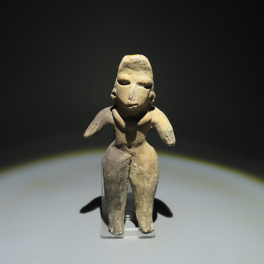 Huasteca, Mexico Terrakotta Figur. 400-800 e.Kr. 13 cm høyde. Spansk importlisens.  (Ingen reservasjonspris) #1.1