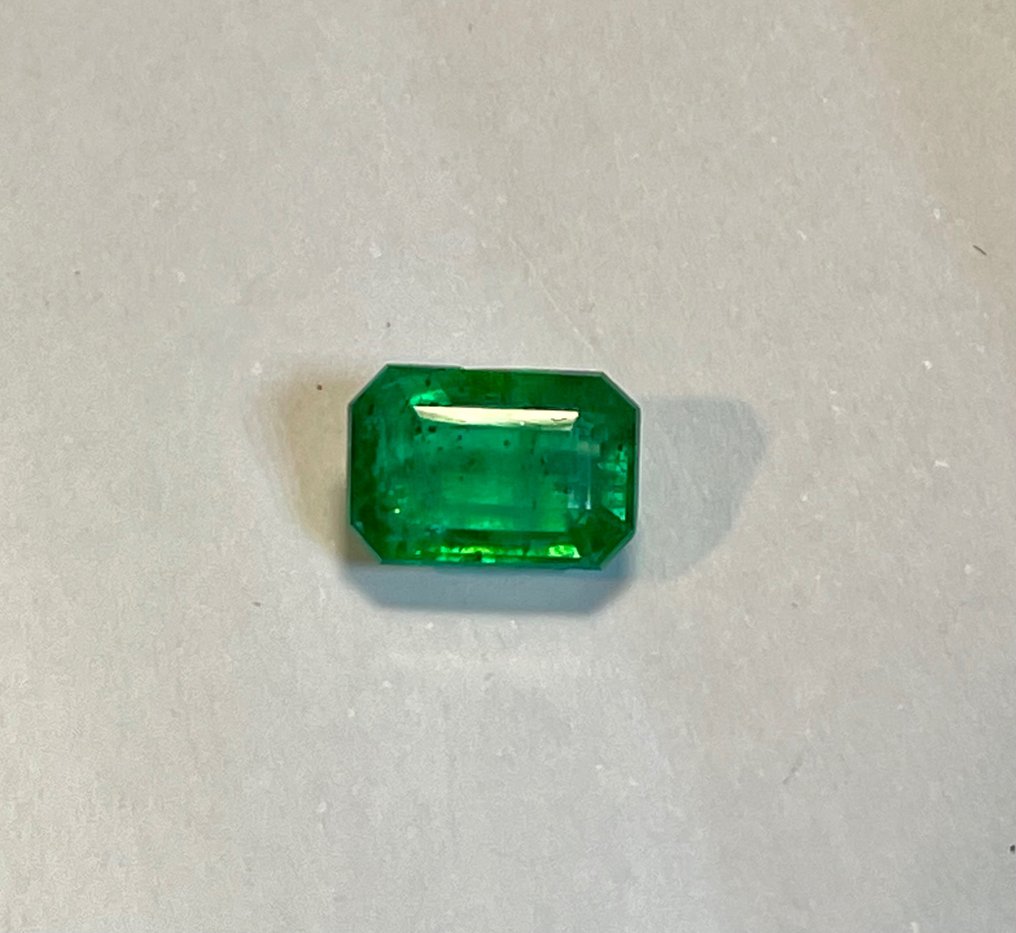 Green Emerald - 1.24 ct #1.1