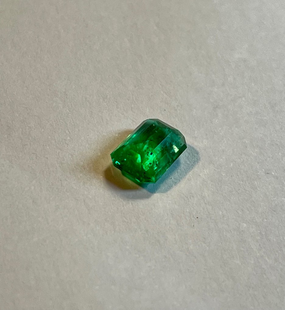 Green Emerald - 1.24 ct #3.2