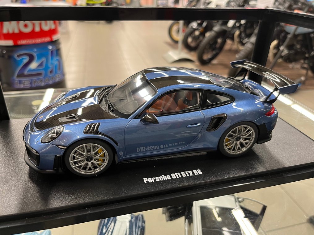 GT Spirit 1:18 - 模型運動車 - Porsche 911 GT2 RS Type 991.2 - 2021年 #1.1