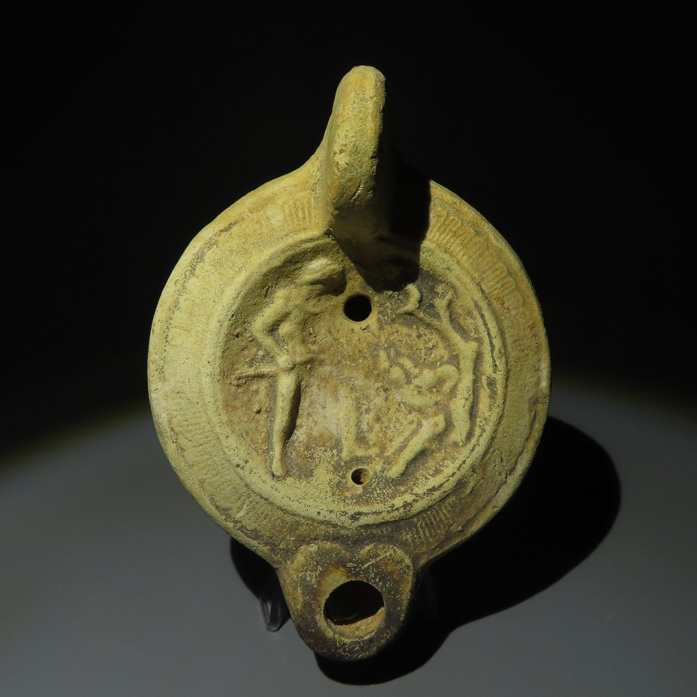 Ancient Roman Terracotta Oil lamp with Meleager and the Calydonian Boar. Spanish Export License. 2nd-3rd century AD.11.5 cm #1.1