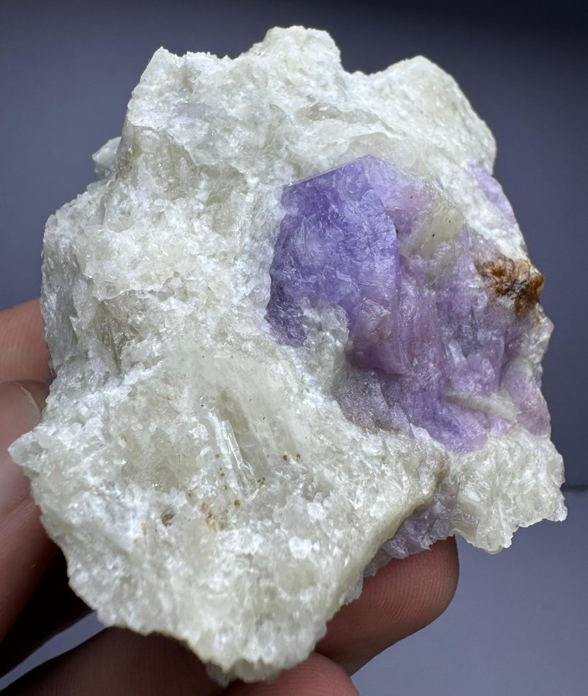 最明显的变色哈克曼石水晶 水晶矩晶体 - 高度: 57 mm - 宽度: 51 mm- 176 g - (1) #2.1