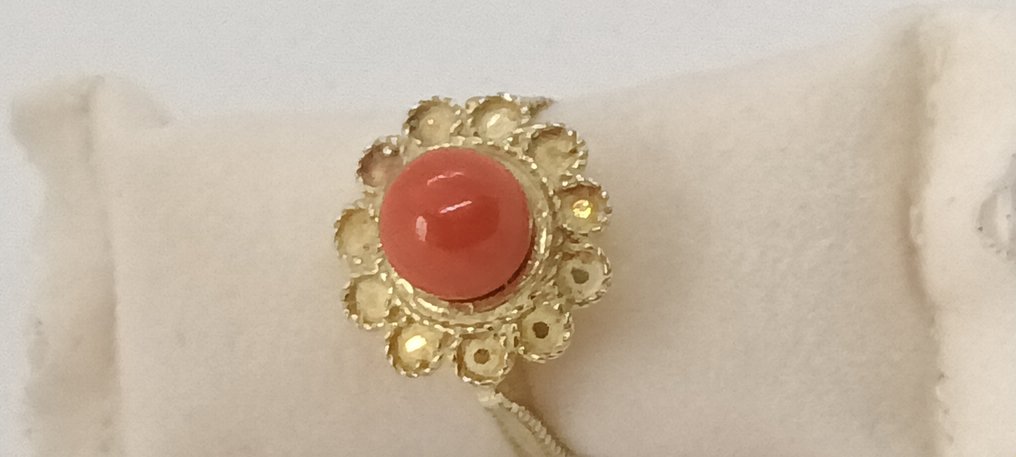 Ring - 18 kt. Yellow gold Coral #1.1