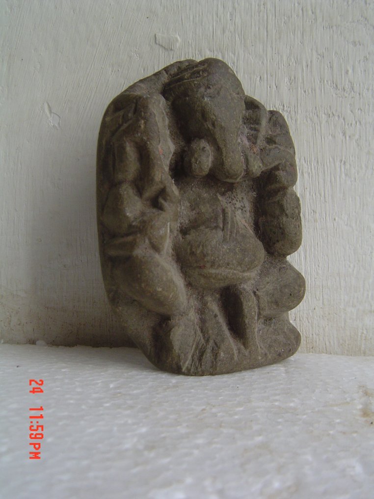 Ganesha - Steen - India - 17e-18e eeuw #2.1