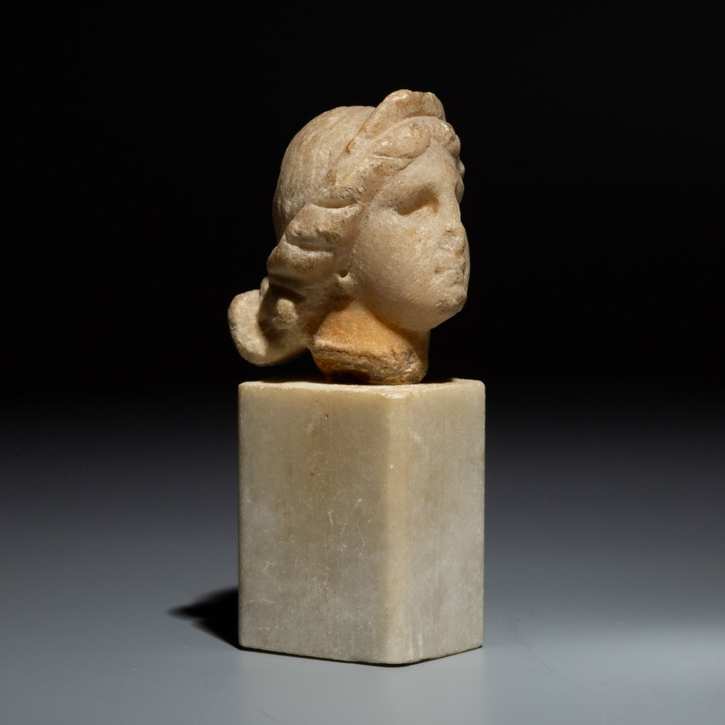 Altgriechisch, hellenistisch Marmor Aphrodite-Kopf. 3.-2. Jahrhundert v. Chr. 5,5 cm Höhe. #1.2