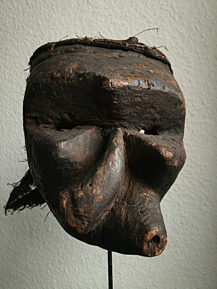 生病掛面罩 (1) - 木材和拉菲草 - Malali - Pende - 剛果民主共和國 DRC  #1.1