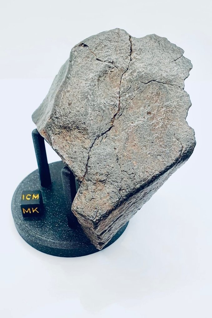 Meteorit NWA neclasificat Chondrite Meteorit - Înălțime: 100 mm - Lățime: 80 mm - 333 g - (1) #2.1