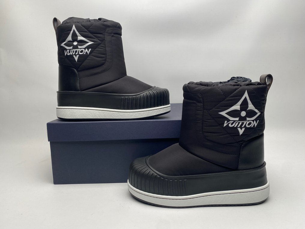 Louis vuitton moon boots hotsell