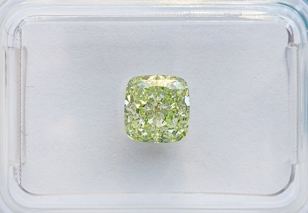 1 pcs 钻石  (天然色彩的)  - 1.13 ct - 枕形 - Fancy 稍帶黄色的 绿色 - SI2 微内含二级 - 国际宝石研究院（IGI） #1.0