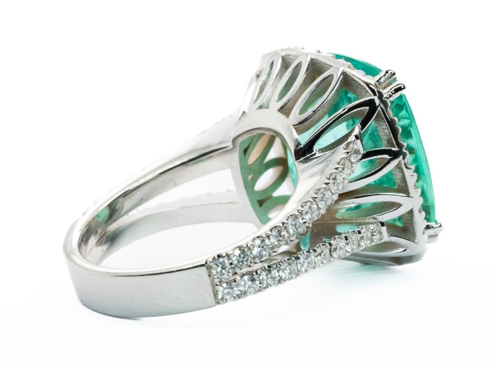 没有保留价 - 戒指 - 18K包金 白金, 粉彩绿色（巴西） -  11.44ct. tw. 祖母绿 - 钻石 - 0.92克拉 VS #3.2