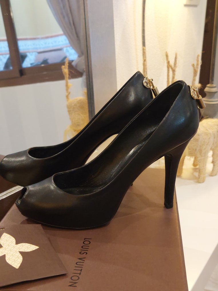 Louis Vuitton Heeled shoes Size 37.5 EU IT 4.5 UK 7.5 US auction online Catawiki