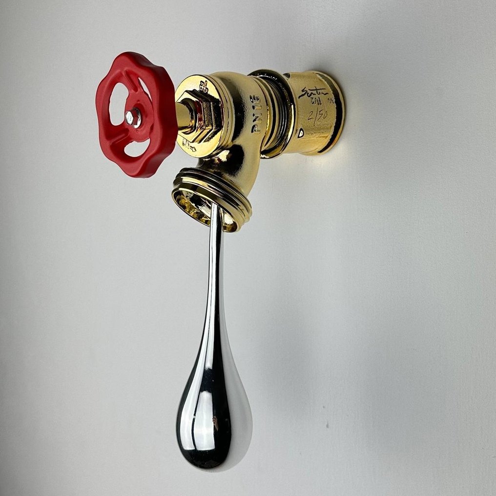 Santicri - Running Out #1.0