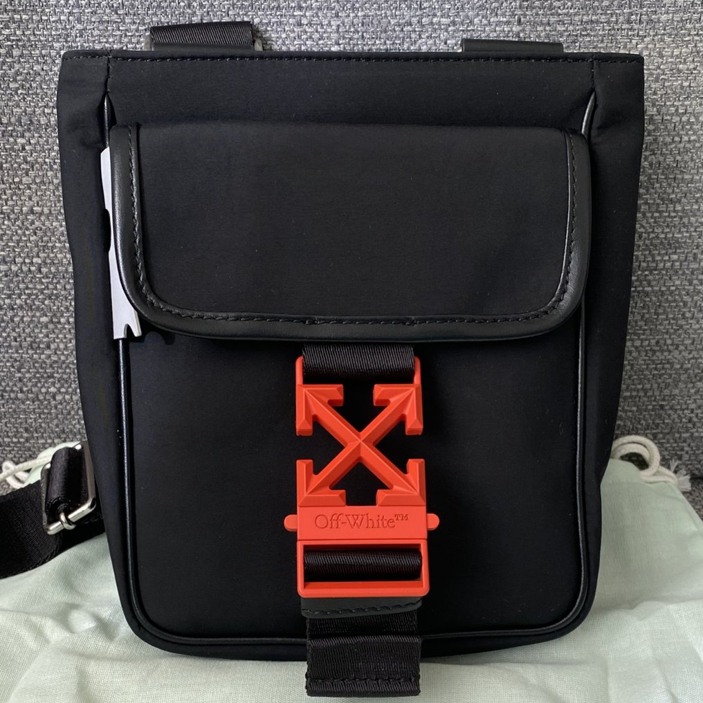 Used off white bag hotsell