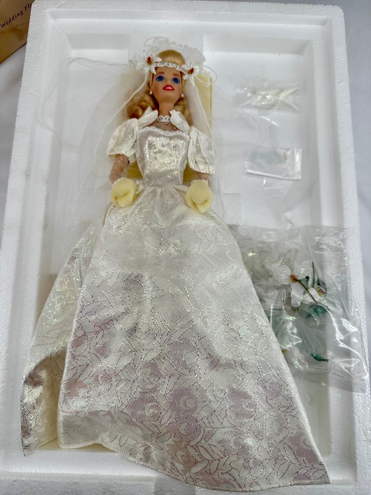 Mattel  - Barbie-nukke Star Lily Bride - Porcelain Barbie - 1994 - U.S. #2.1