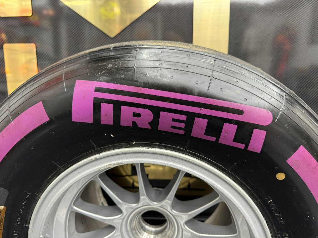 Cauciuc complet pe roată - Pirelli - Tire complete on wheel #2.1