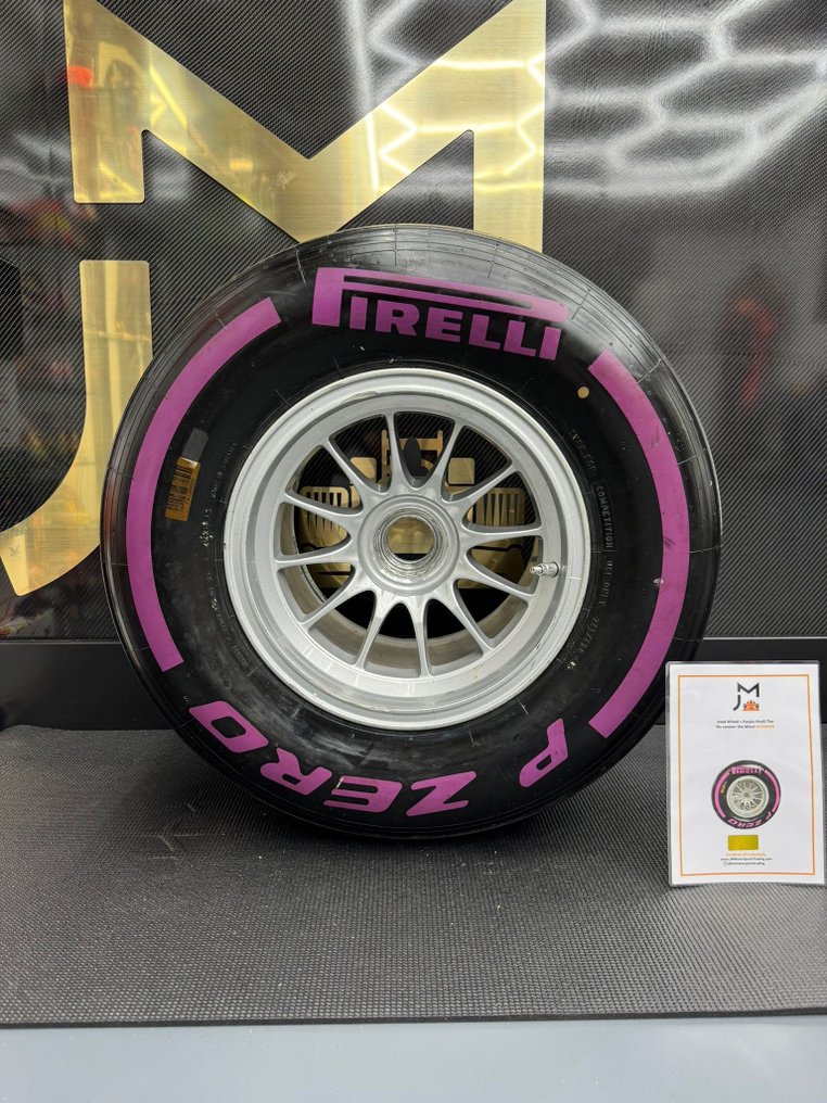 Cauciuc complet pe roată - Pirelli - Tire complete on wheel #1.1