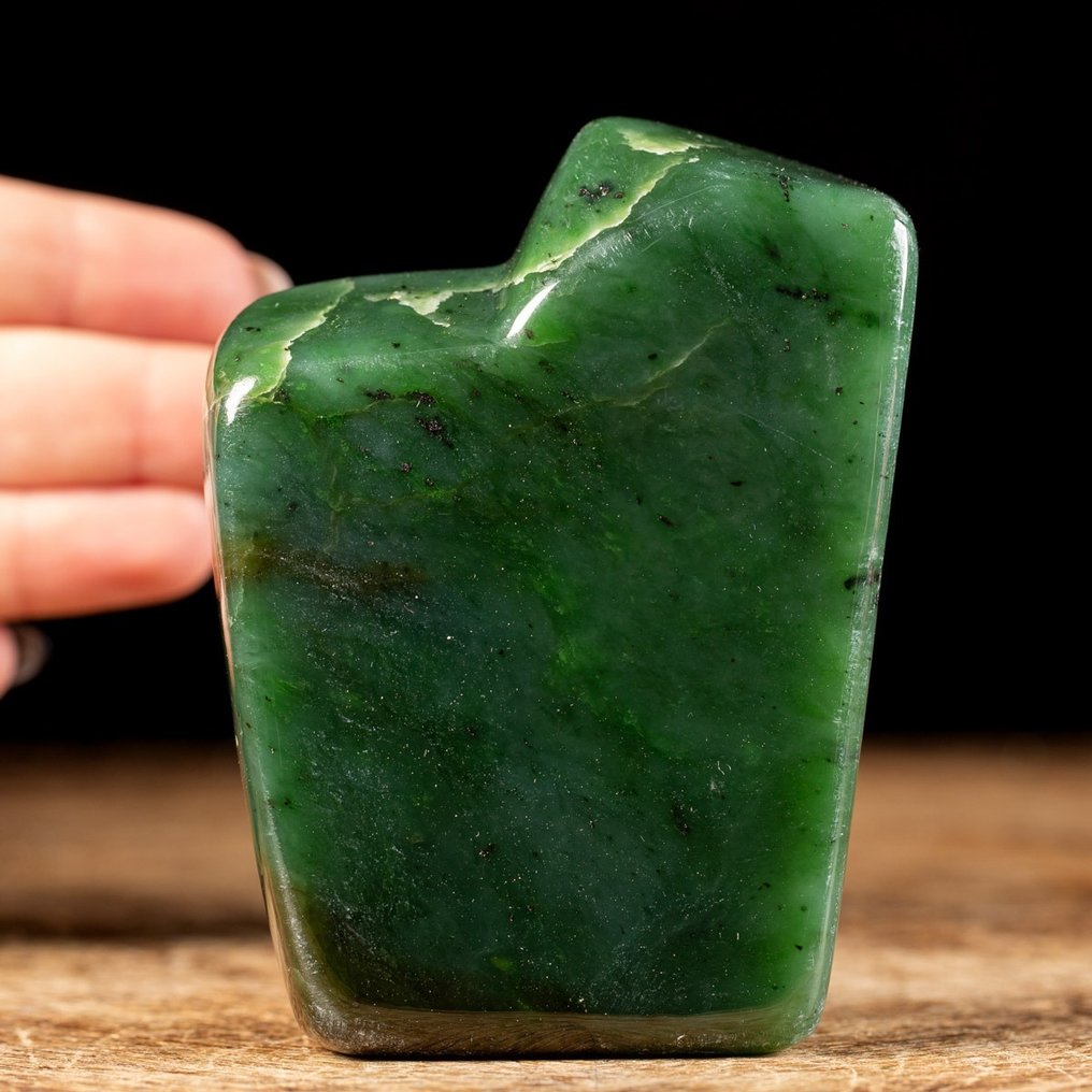 Pure Nephrite Jade - Kiváló minőségű - Burma - Magasság: 94 mm - Szélesség: 69 mm- 571 g #1.1