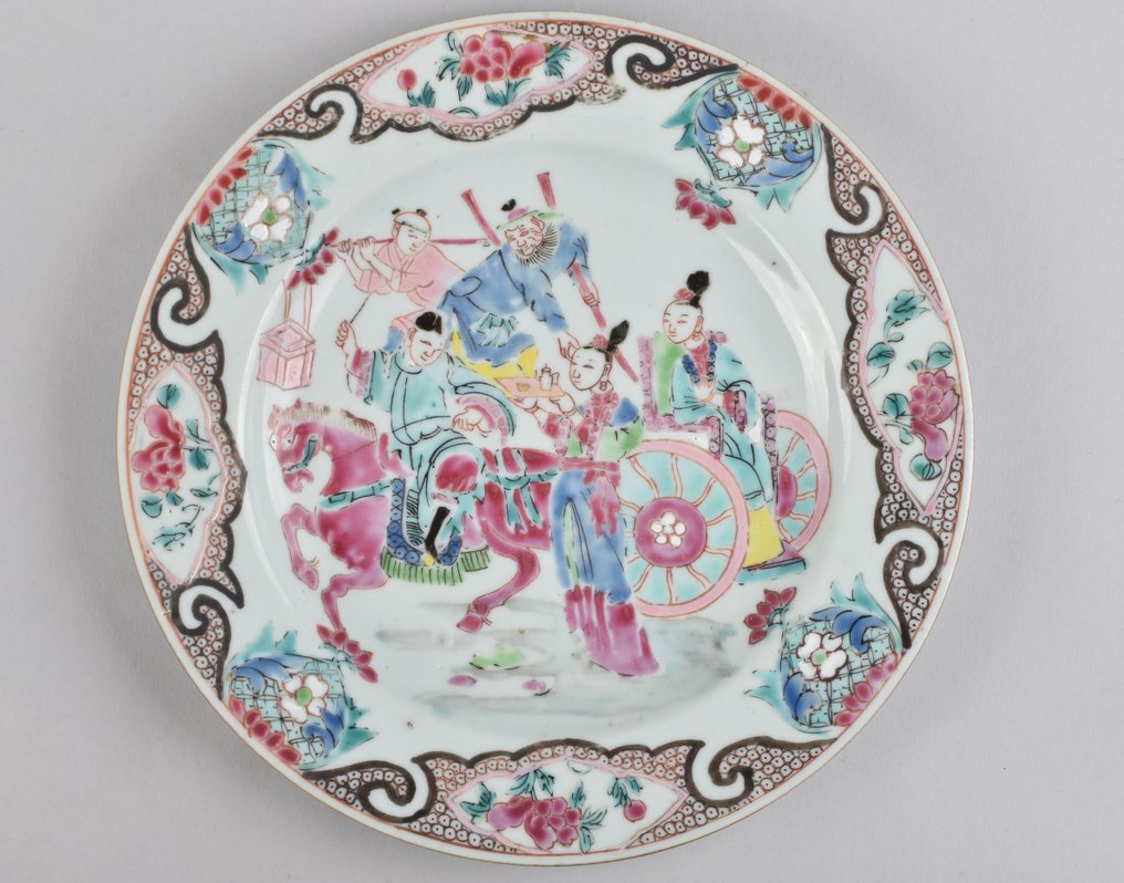 盘子 - A CHINESE FAMILLE ROSE PLATE DECORATED WITH FIGURES - 瓷 #1.1