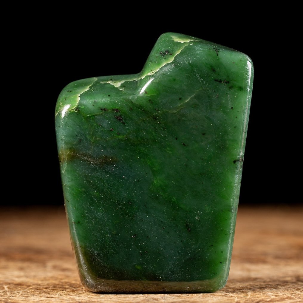 Pure Nephrite Jade - Top Quality - Burma - Height: 94 mm - Width: 69 mm- 571 g #1.2