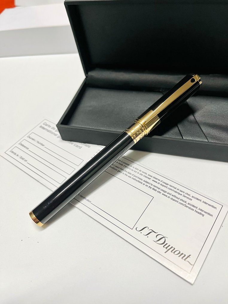 S.T. Dupont DInitial rollerball black and gold Roller ball pen