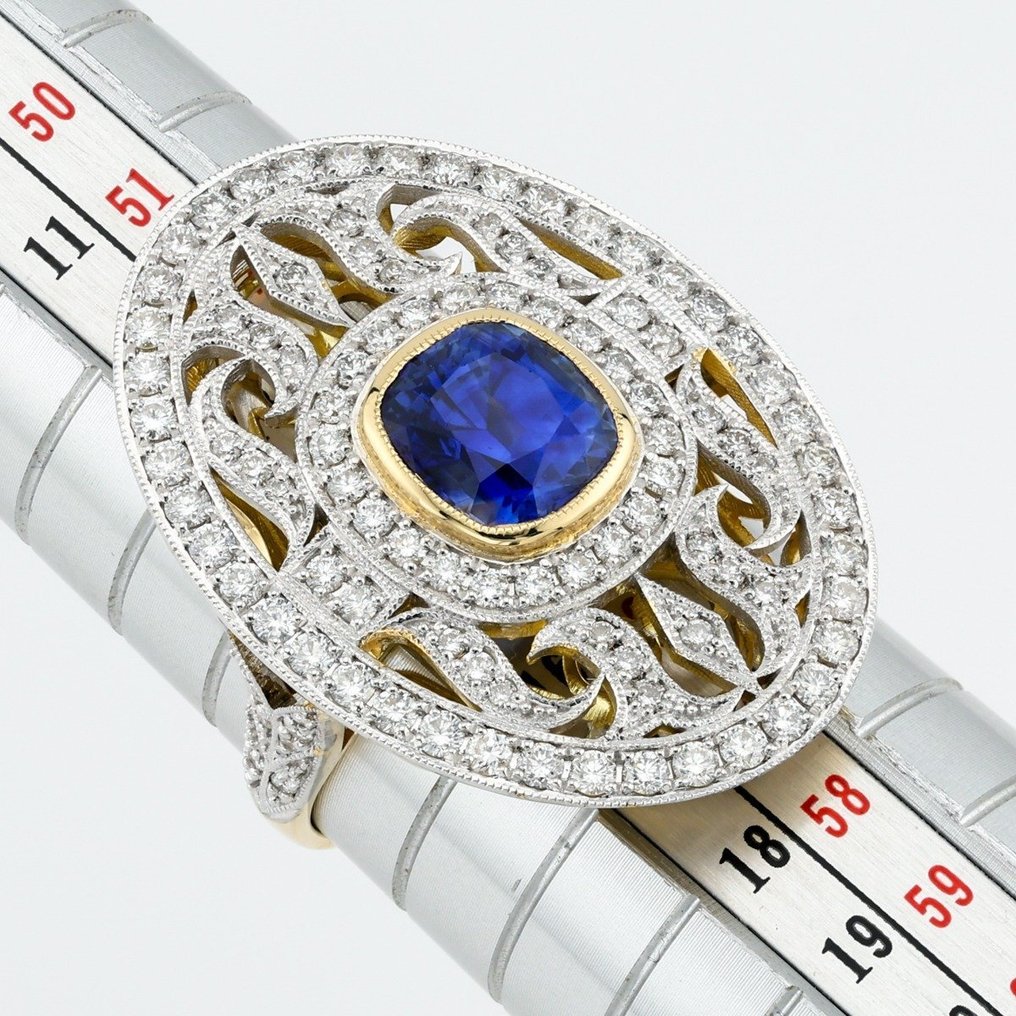 [GRS Certified] - (Blue Sapphire) 2.35 Cts - (Diamond) 1.09 Cts (110) Pcs - 18 karaat Tweekleurig - Ring #2.1