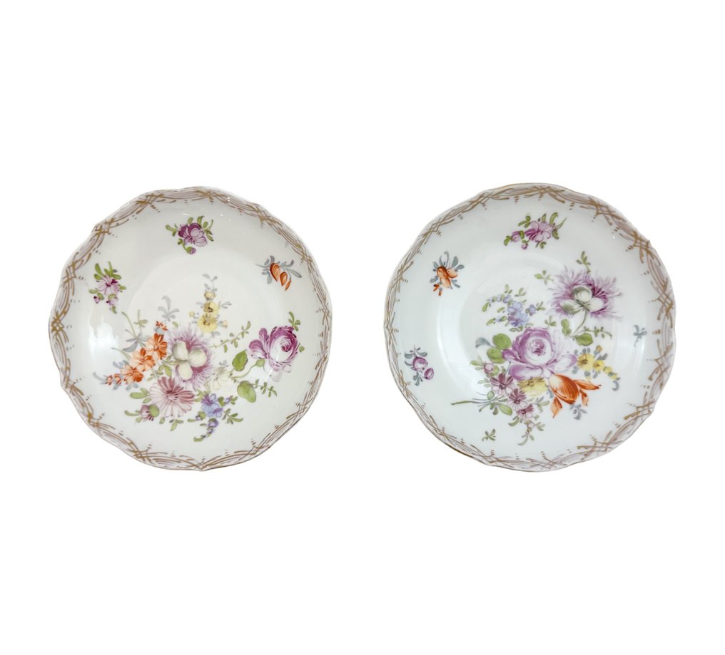 Meissen - Pair of floral bowls with gilt scalloped rims - Platillo (2) - Porcelana #2.1