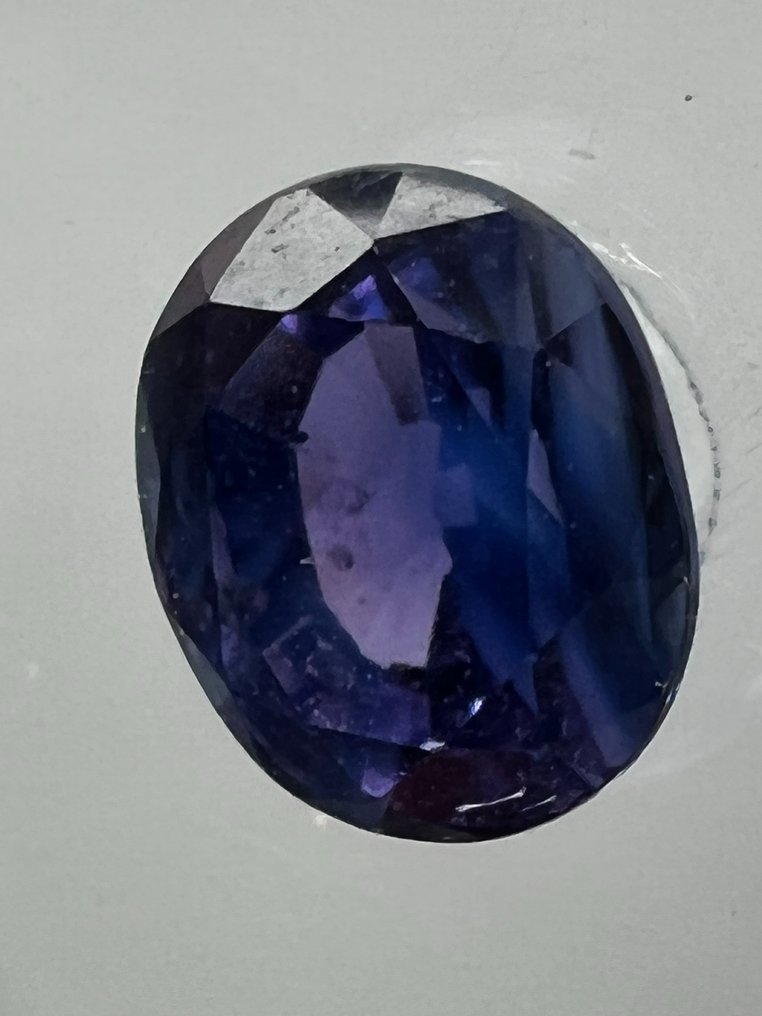 Blå, Tofarvet, Violet Safir  - 0.85 ct - Antwerp Laboratory for Gemstone Testing (ALGT) - Dyb blå/dyb lilla #1.2