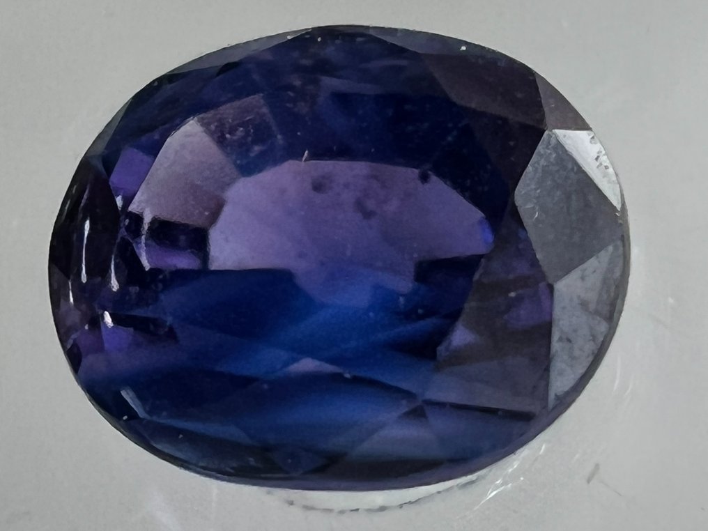 Blå, Tofarvet, Violet Safir  - 0.85 ct - Antwerp Laboratory for Gemstone Testing (ALGT) - Dyb blå/dyb lilla #2.1