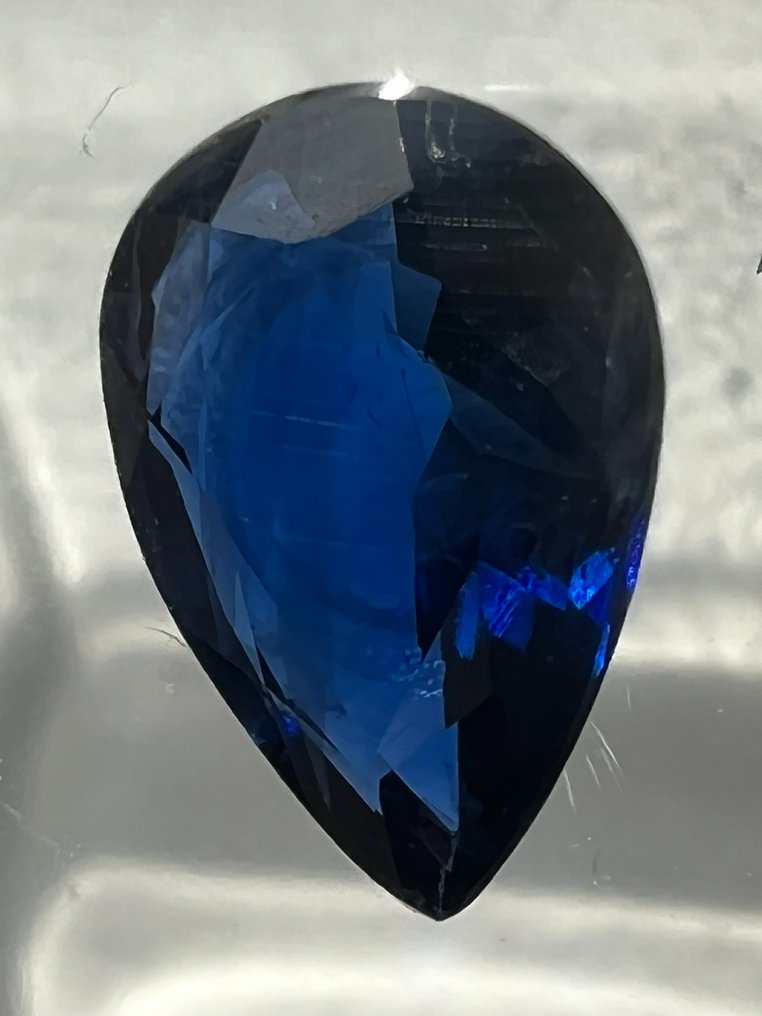 Albastru Safir  - 0.50 ct - ALGT (Laboratorul pentru testarea pietrelor prețioase din Anvers) - Albastru adânc/închis #1.2