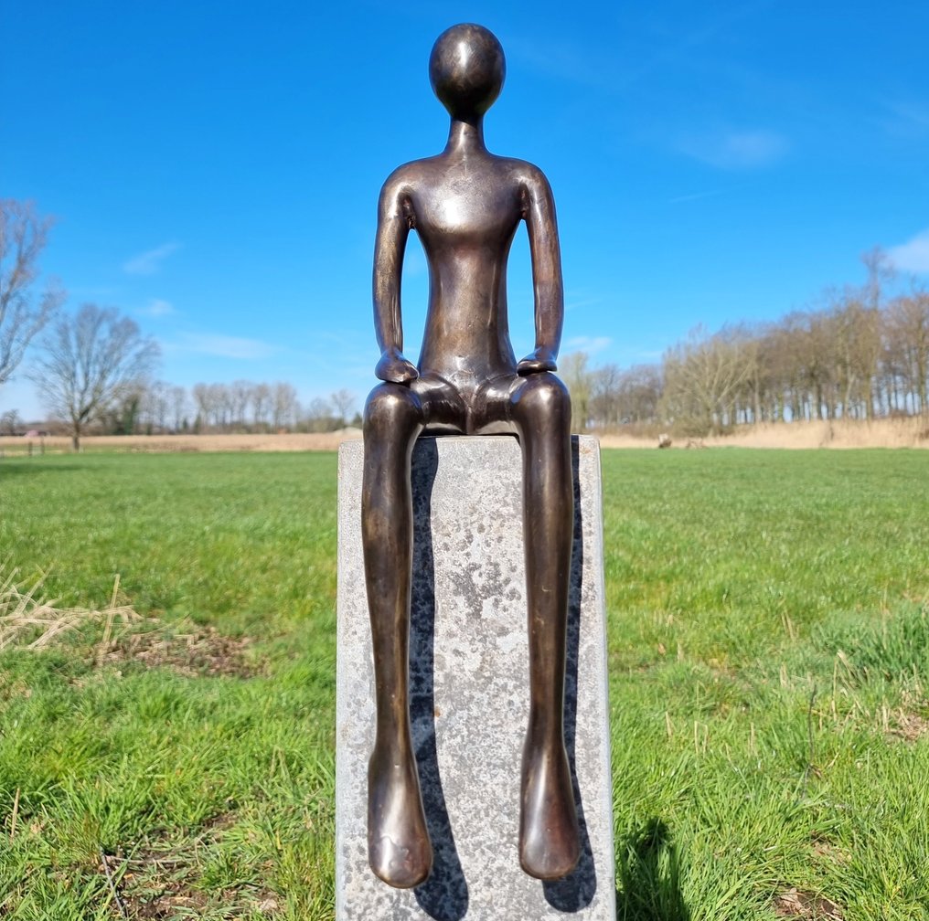 小塑像 - Minimalist dreaming man - 青銅色 #2.1