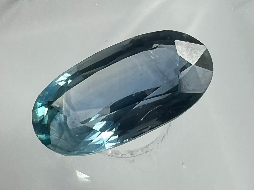 Blå Safir  - 0.89 ct - Antwerp Laboratory for Gemstone Testing (ALGT) - Intens blå (grønlig) #1.1
