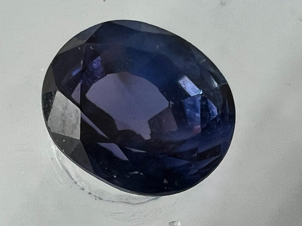 Blau, Violett, zweifarbig Saphir  - 0.85 ct - Antwerp Laboratory for Gemstone Testing (ALGT) - Deep Blue / Deep Purple #3.2