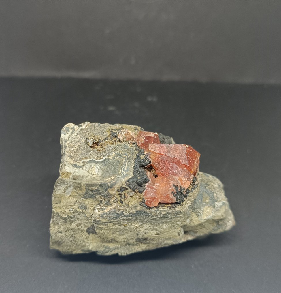 Rhodochrosit Kristalle auf Muttergestein - Höhe: 50 mm - Breite: 70 mm- 192 g #1.1