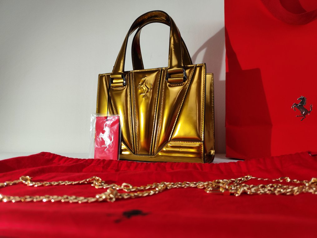 Bag - Ferrari - Sac à main en cuir lady Ferrari Luxe haute couture - 2023 #1.1