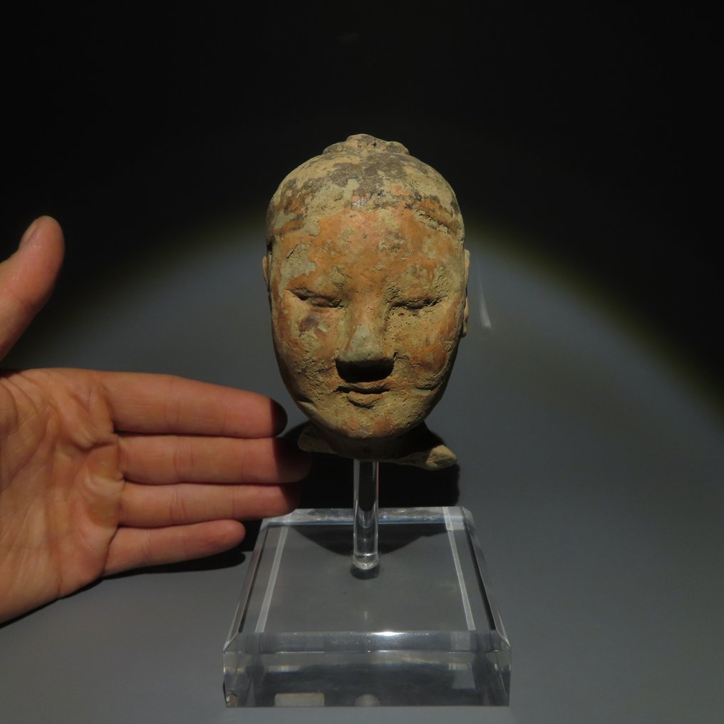 中国古代 Terracotta 火柴人战士的头。汉朝，公元前 206 年至公元 220 年。 12 厘米高。 #2.1