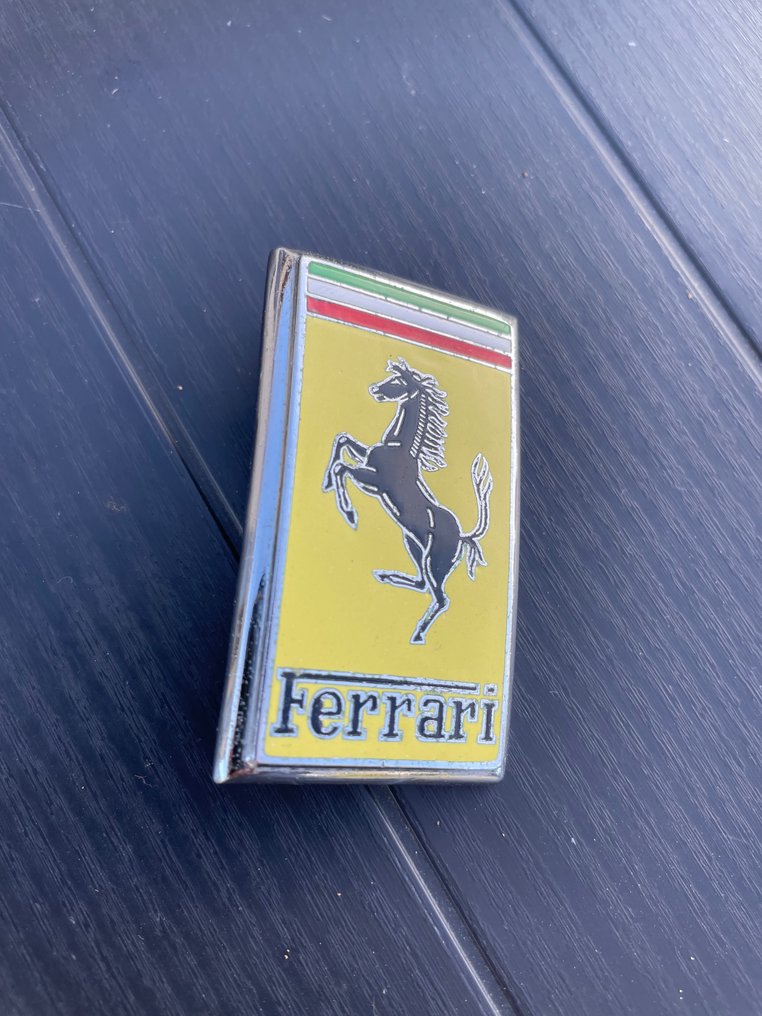 Placca Ferrari 1960 Badge de Capot OMEA Milano - Italia - tardo XX #1.2