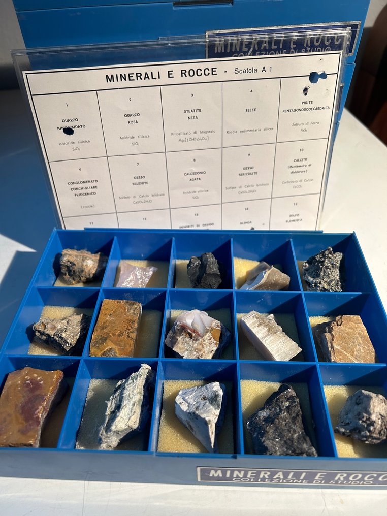 Thematische Sammlung - Sammlung von 90 natürlichen Mineralien mit Rubin, Smaragd, Topas und Türkis #1.2