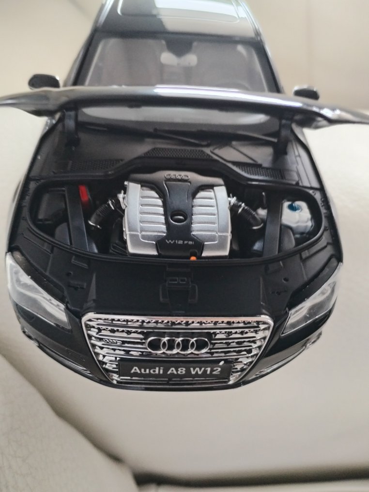 Kyosho 1:18 - Voiture miniature -Audi A8 W12 2010 #3.2