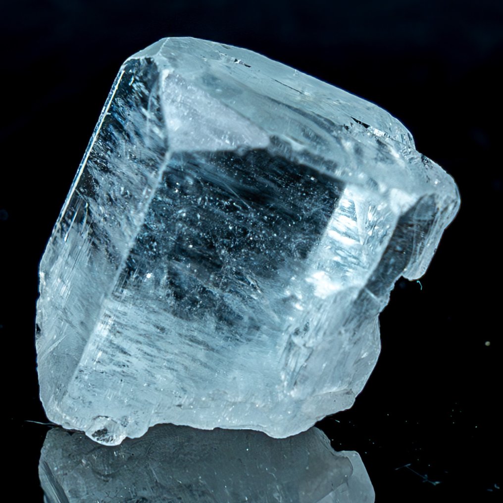 Natural transparent light Blue Aquamarine Crystal Untreated 44.8ct- 20.19 g #2.1