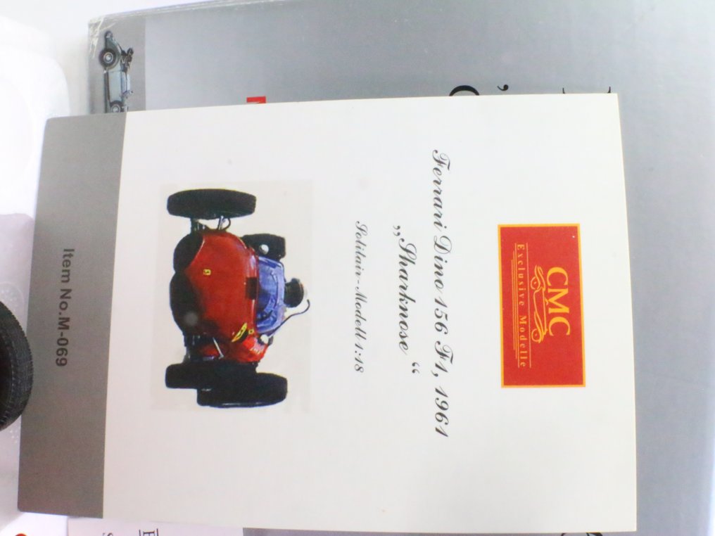 CMC 1:18 - Modellino di auto - Ferrari Dino 156 F1 Sharknose #2 GP Italien, Phill Hill - Assemblato a mano da 1450 parti singole #2.1
